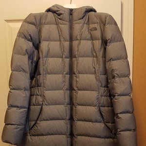 Goose Down Women's Long Quilted Coat Jacket with Hood